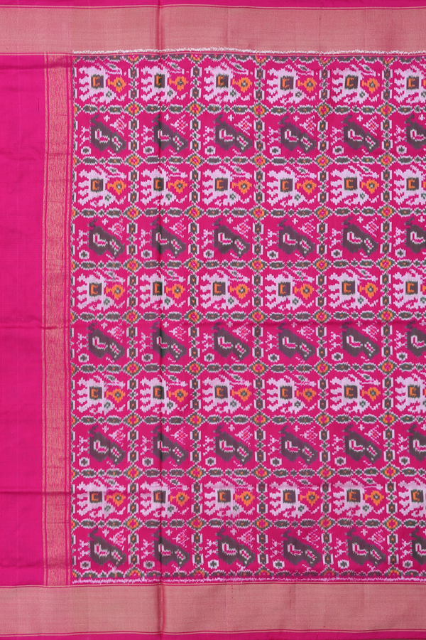 Pochampally Silk Saree In Black And White With Checks Design