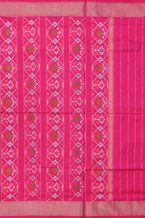 Pochampally Silk Saree In Purple With Diamond Design