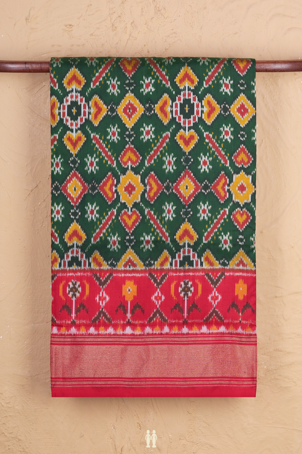 Pochampally Silk Saree In Green With Allover Design