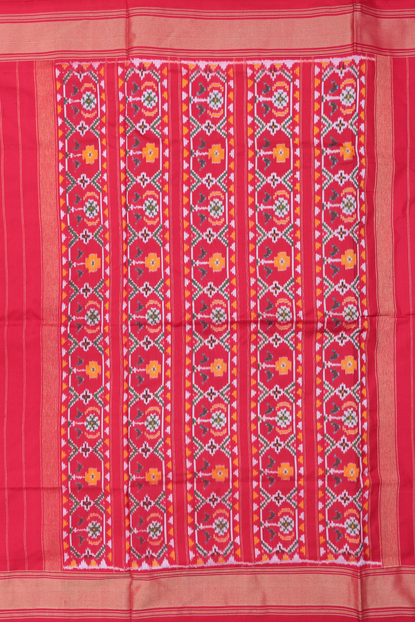 Pochampally Silk Saree In Green With Allover Design