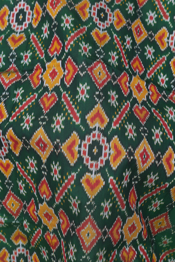 Pochampally Silk Saree In Green With Allover Design