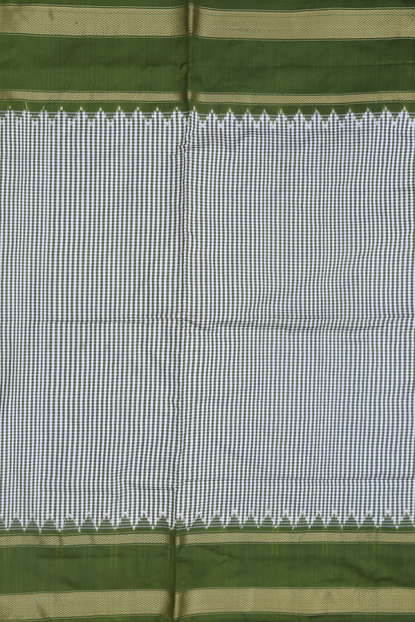 Pochampally Silk Saree In Green And White With Checks Design