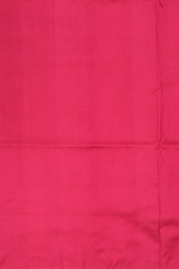 Pochampally Silk Saree In Red With Allover Design
