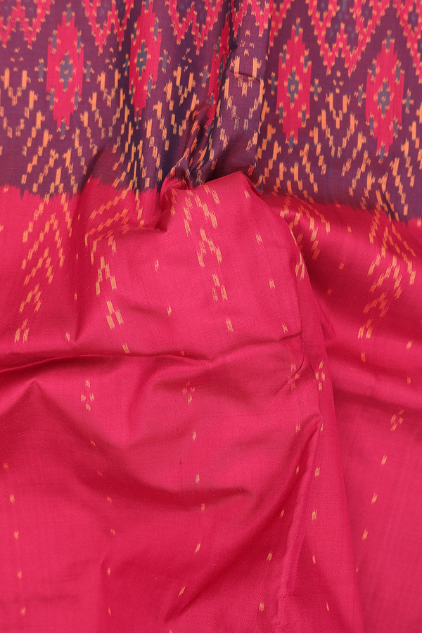 Pochampally Silk Saree In Red With Allover Design