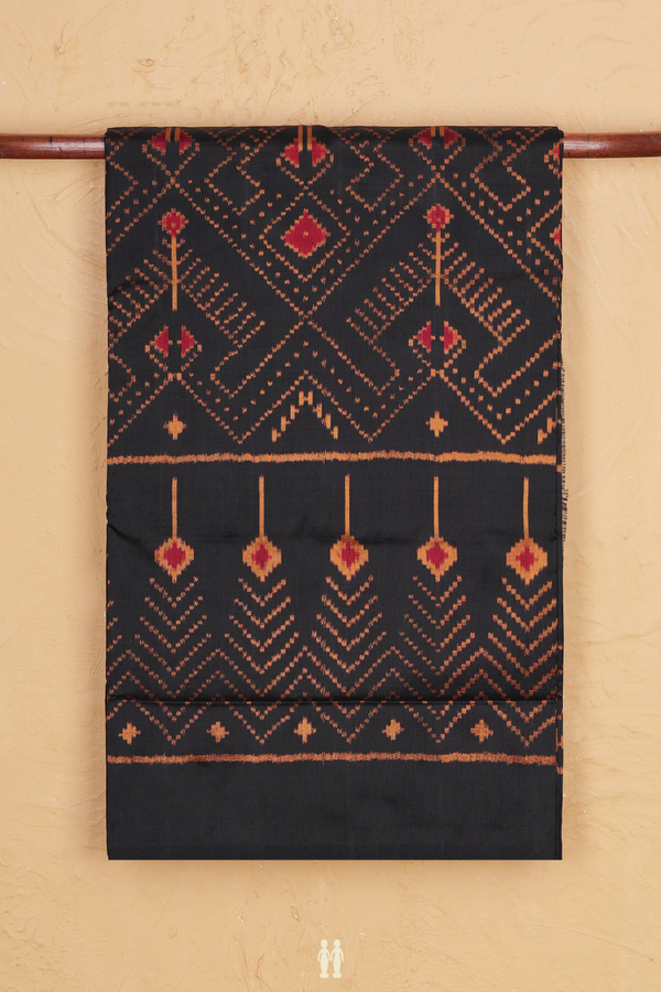 Pochampally Silk Saree In Black With Allover Design