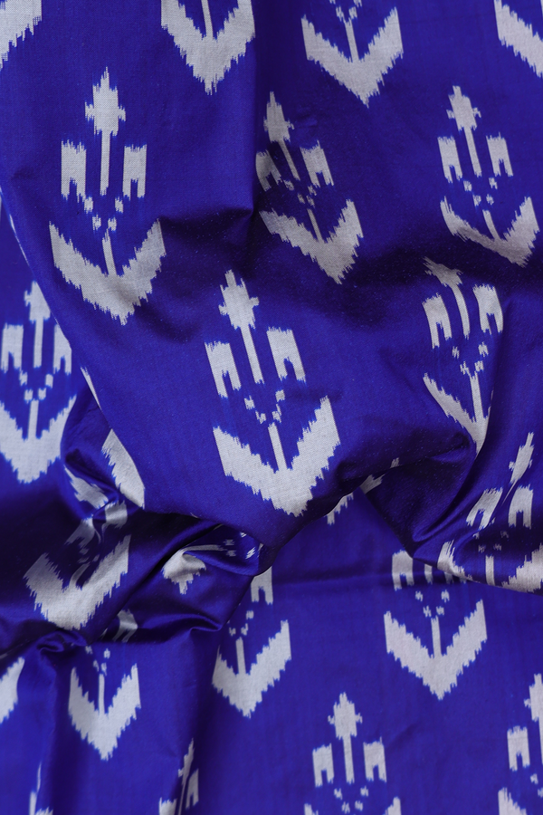 Pochampally Silk Saree In Royal Blue With Allover Buttas