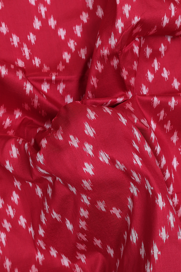 Pochampally Silk Saree In Red With Diamond Design