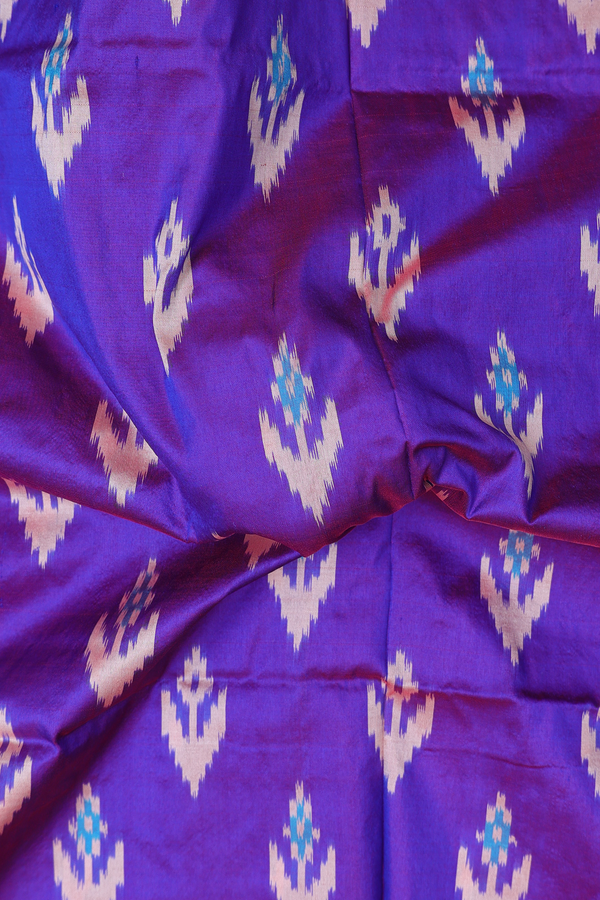 Pochampally Silk Saree In Purple With Allover Buttas