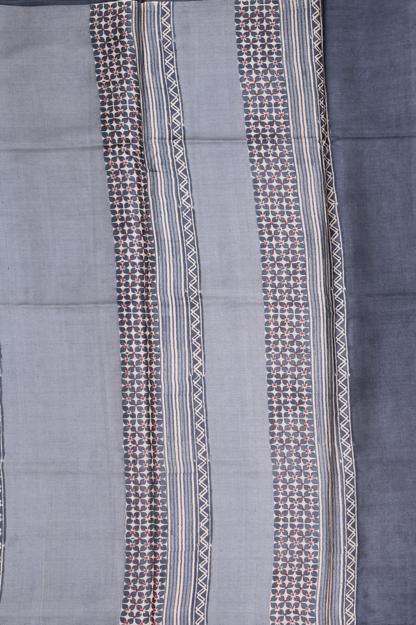 Tussar Silk Saree In Cream Color With Stripes Design