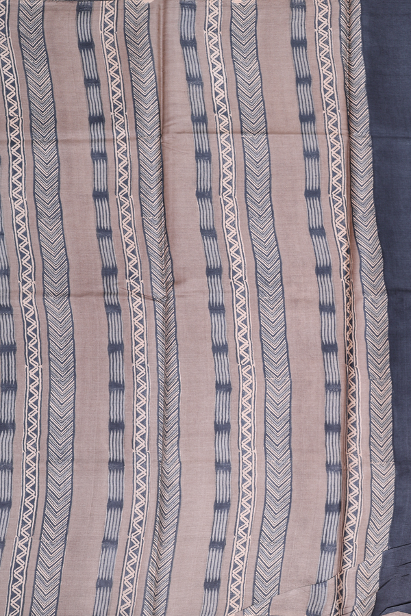 Tussar Silk Saree In Cream And Grey With Stripes Design