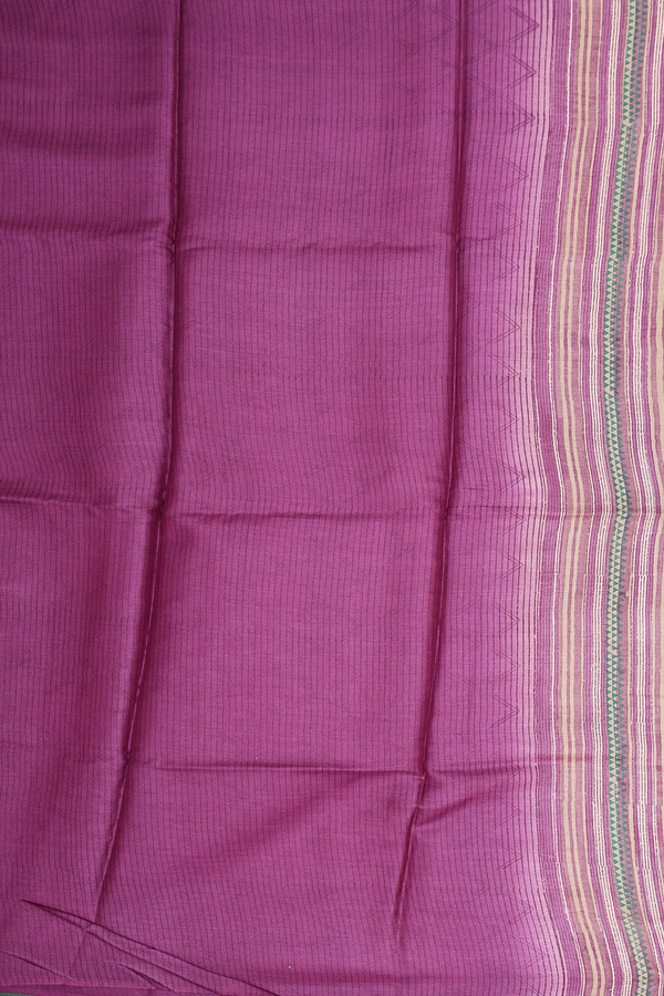 Tussar Silk Saree In Green With Chevron Design