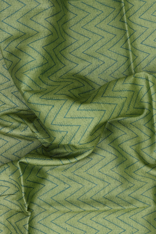Tussar Silk Saree In Green With Chevron Design