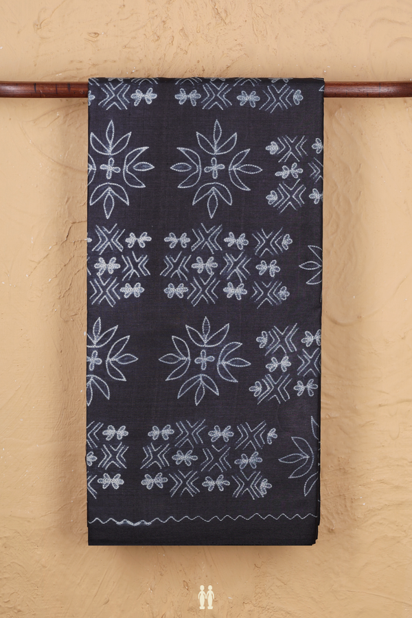 Tussar Silk Saree In Black With Shibori Design