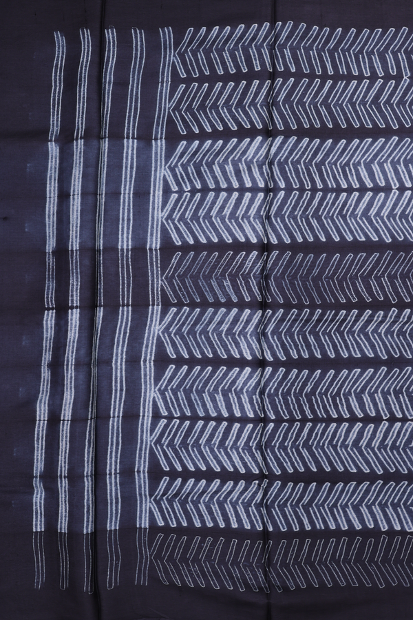 Tussar Silk Saree In Black With Shibori Design