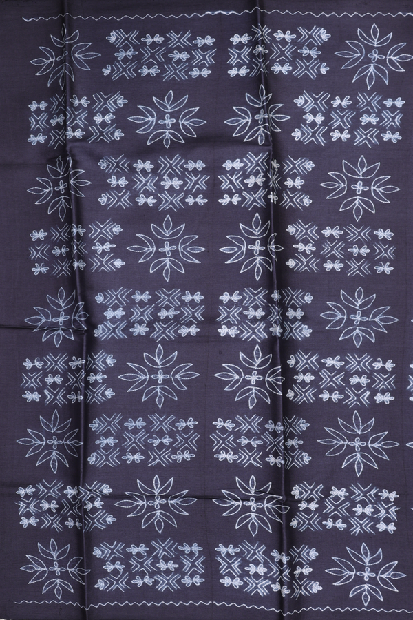 Tussar Silk Saree In Black With Shibori Design