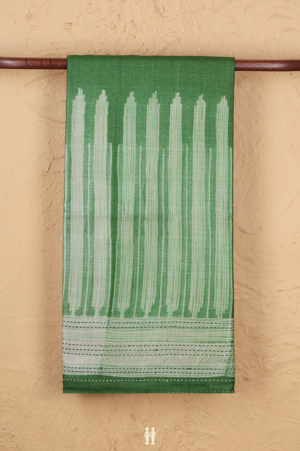 Tussar Silk Saree In Green With Shibori Design