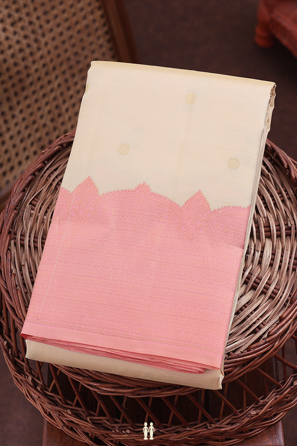 Kanchipuram Silk Saree In Cream Color With Floral Buttas