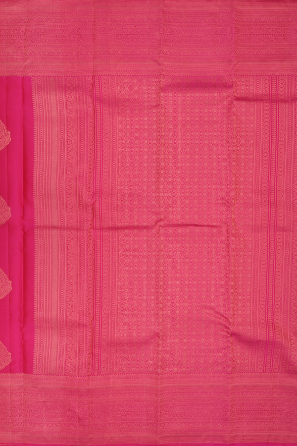 Kanchipuram Silk Saree In Dark Pink With Zari Motifs