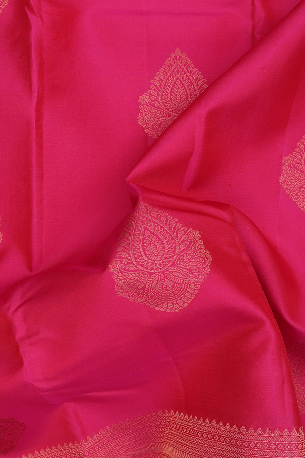 Kanchipuram Silk Saree In Dark Pink With Zari Motifs