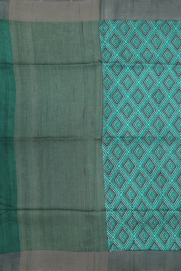 Tussar Silk Saree In Green With Diamond Design