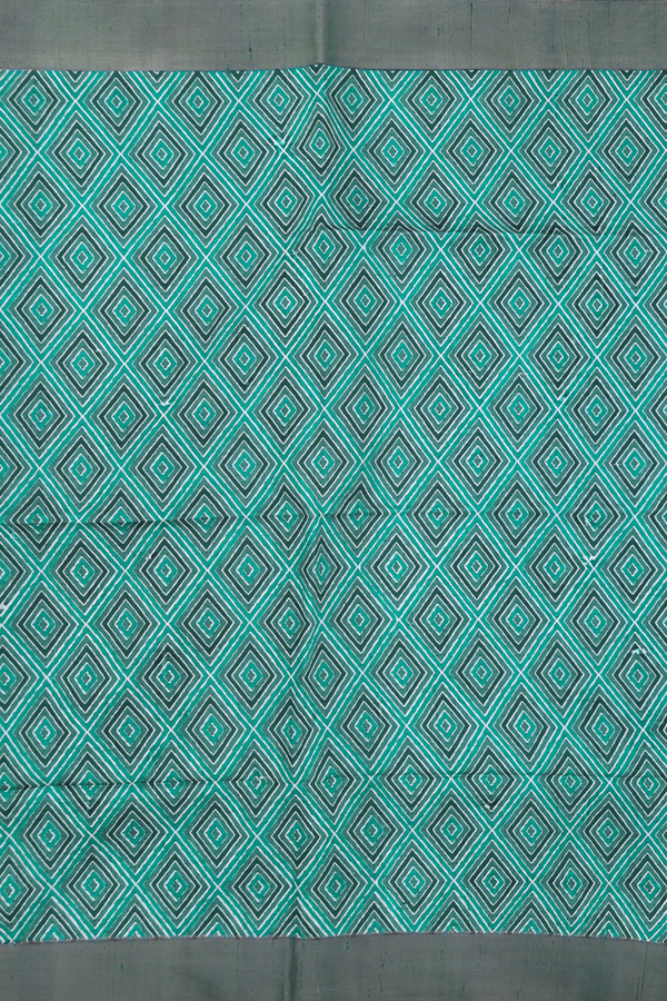 Tussar Silk Saree In Green With Diamond Design