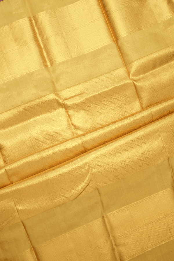 Paisley Zari Motifs Cream Green Kanchipuram Silk Saree
