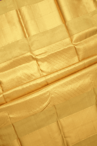 Paisley Zari Motifs Cream Green Kanchipuram Silk Saree
