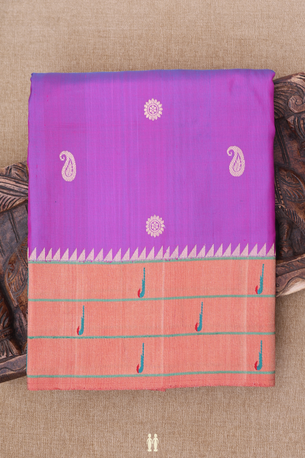Paithani Silk Saree In Dual Tone With Paisley Buttas