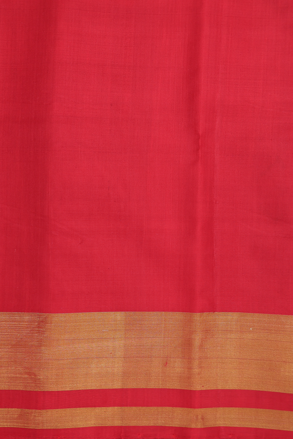 Patola Silk Saree In Chilli Red With Ogee Design