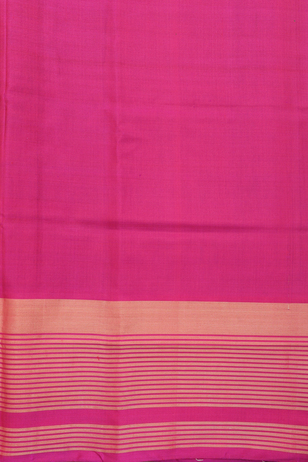 Patola Silk Saree In Emerald Green With Allover Buttas