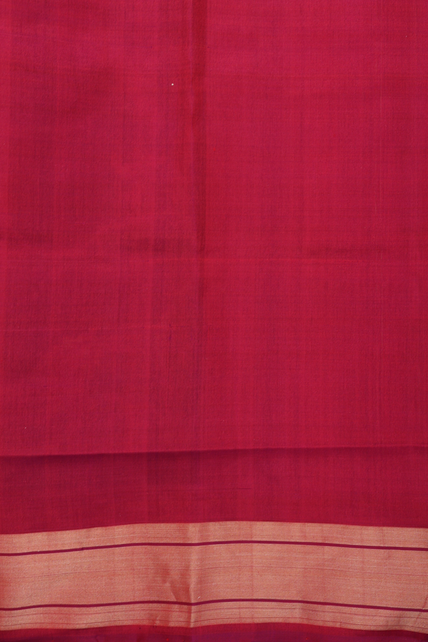 Patola Silk Saree In Green With Allover Design