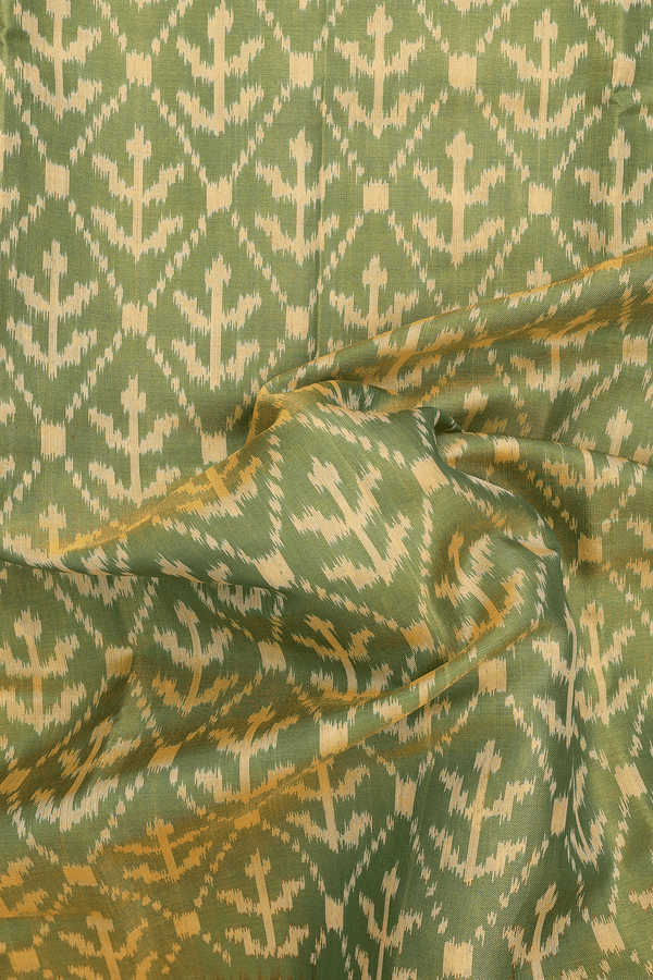 Patola Silk Saree In Green With Allover Design