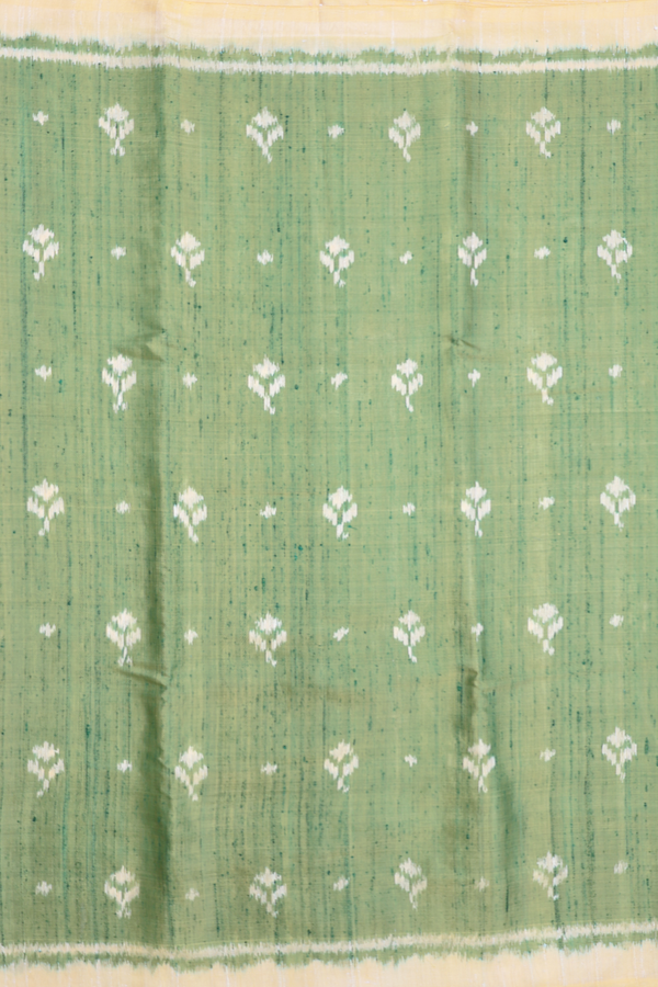 Patola Silk Saree In Green With Printed Buttas