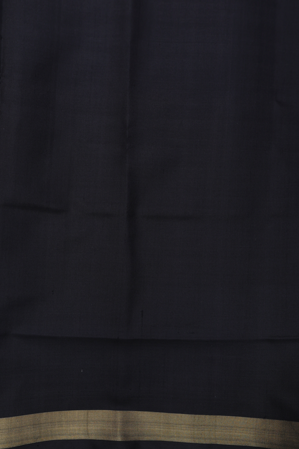 Patola Silk Saree In Grey With Allover Design