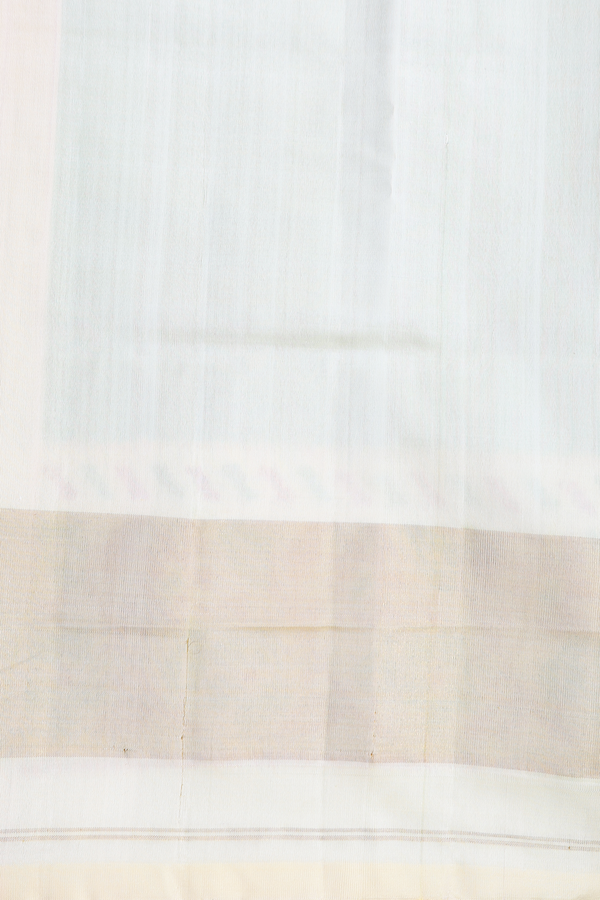 Patola Silk Saree In Plain Green With Contrast Border