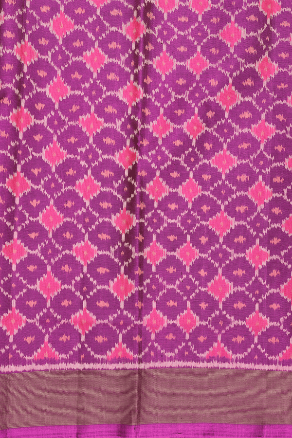 Patola Silk Saree In Purple With Diamond Design