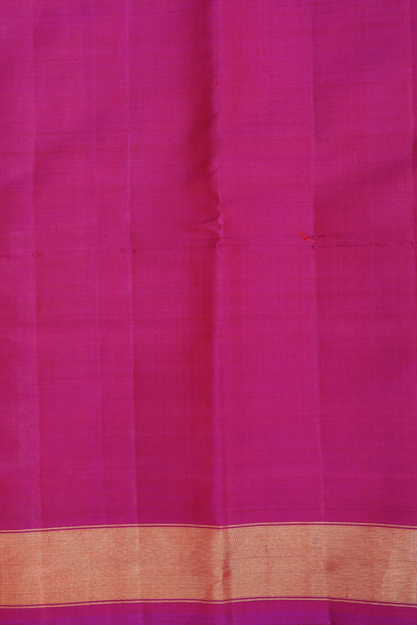 Patola Silk Saree In Dual Tone With Floral Motifs