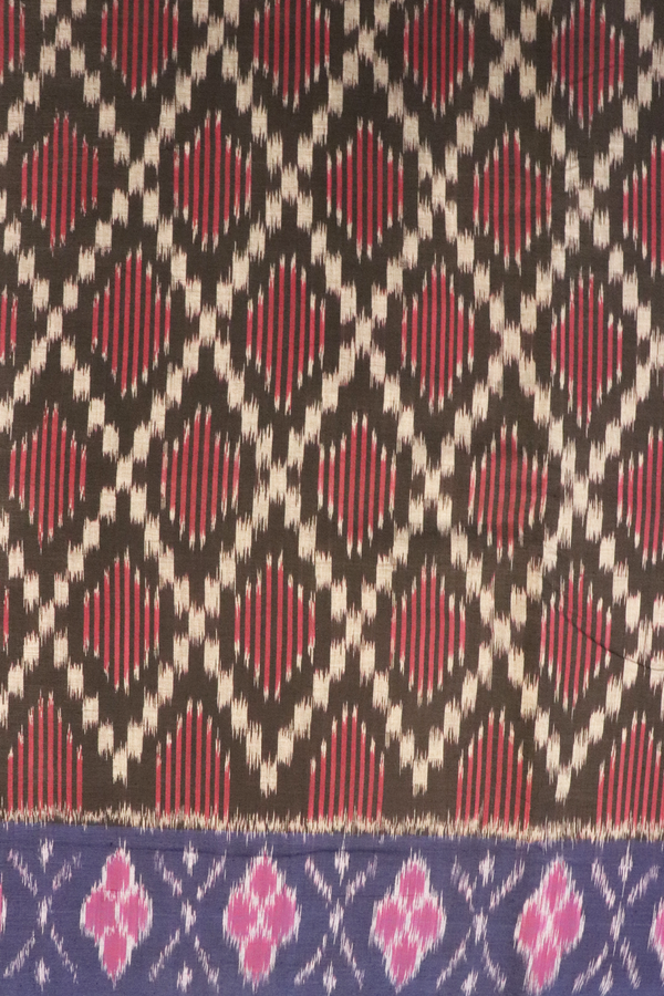 Pochampally Cotton Saree In Black With Diamond Design