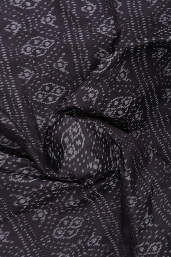 Pochampally Silk Saree In Black With Allover Design