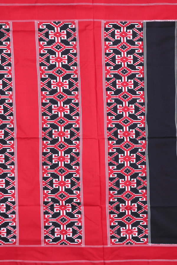 Pochampally Silk Saree In Black With Ikat Design