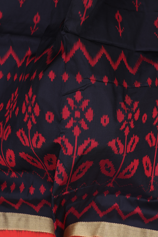 Pochampally Silk Saree In Black With Allover Design