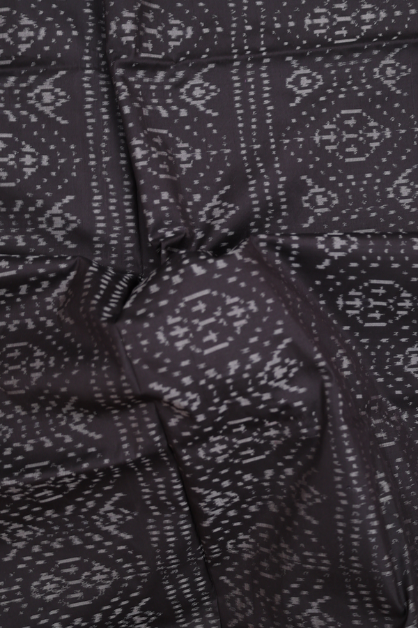 Pochampally Silk Saree In Black With Printed Design