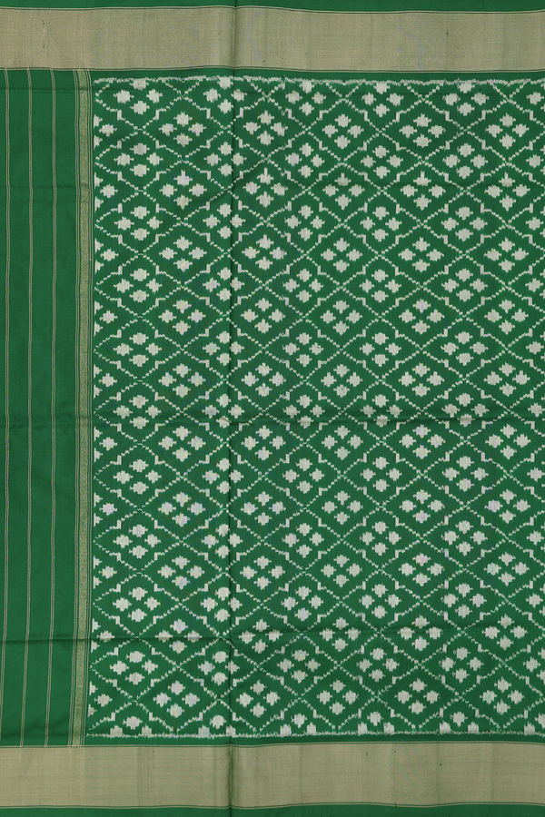 Pochampally Silk Saree In Dark Green With Floral Design
