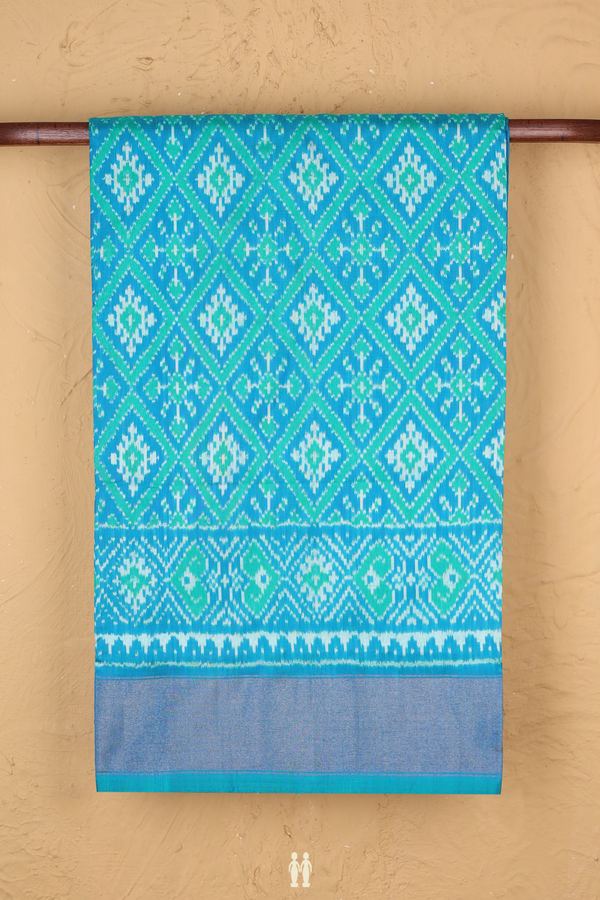 Pochampally Silk Saree In Green With Diamond Design
