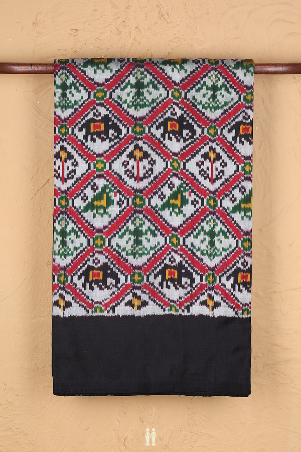 Pochampally Silk Saree In Grey With Diamond Design