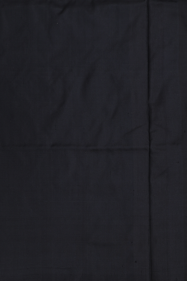 Pochampally Silk Saree In Grey With Diamond Design
