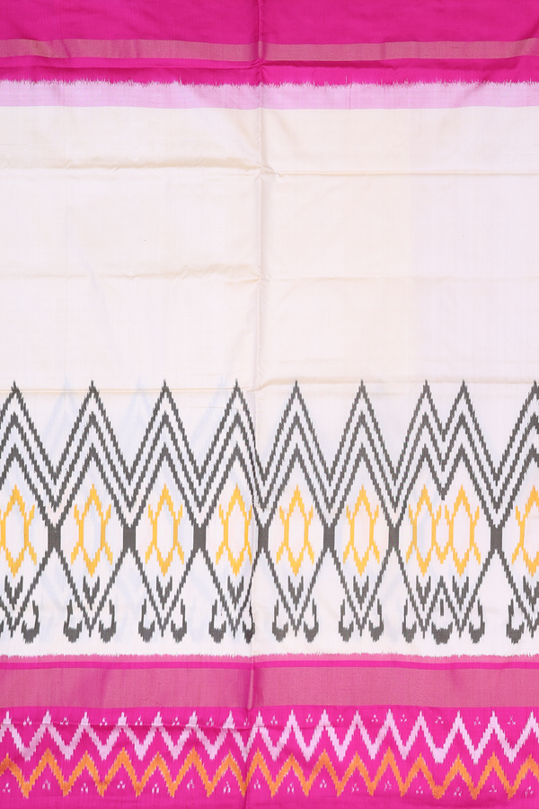 Pochampally Silk Saree In Off White With Chevron Design