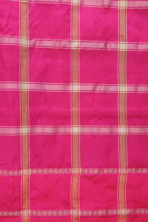 Pochampally Silk Saree In Purple With Checks Design