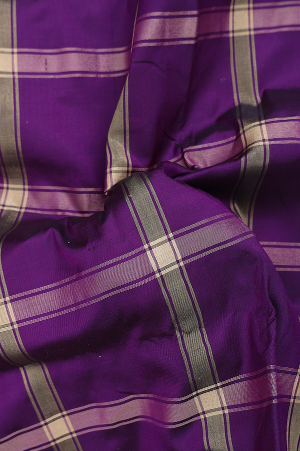 Pochampally Silk Saree In Purple With Checks Design
