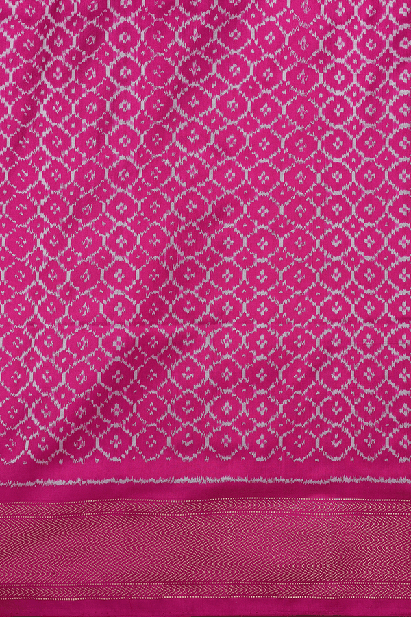 Pochampally Silk Saree In Purple With Chevron Design
